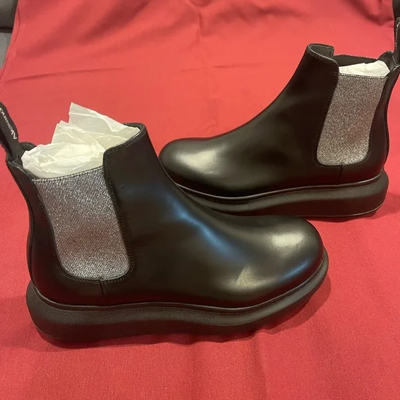 Alexander McQueen Black and Silver Leather Women's Boots - Picture 4 of 8